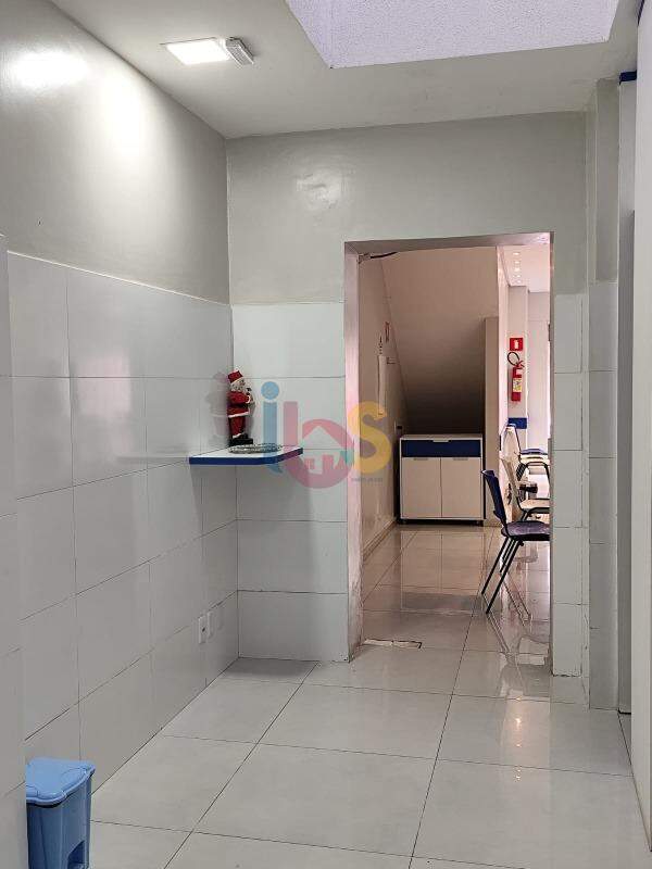 Casa à venda com 5 quartos, 260m² - Foto 15