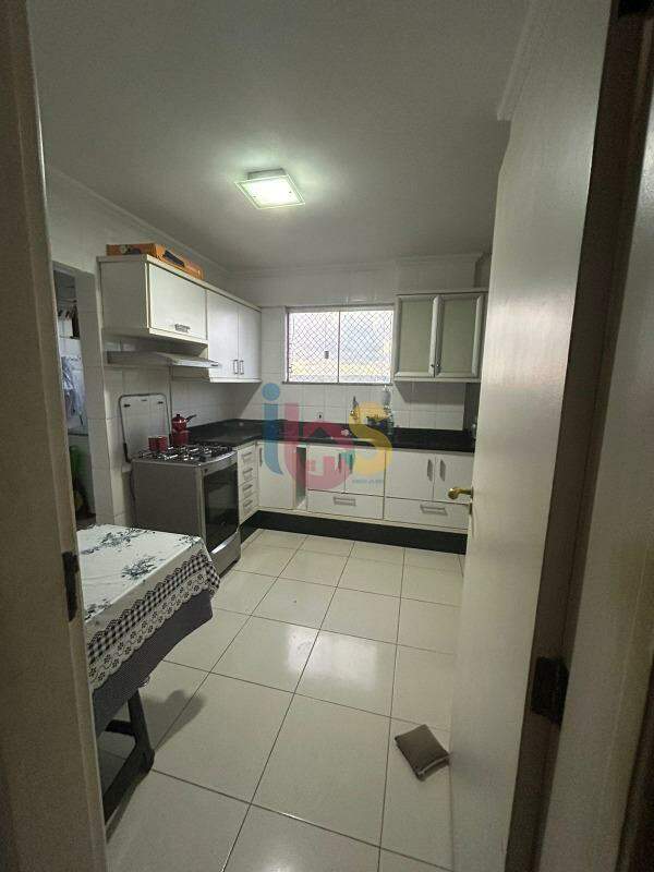 Apartamento à venda com 2 quartos, 78m² - Foto 16