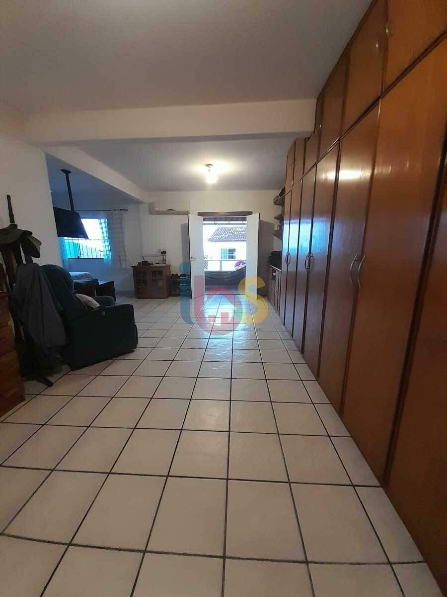 Casa à venda com 6 quartos, 550m² - Foto 14