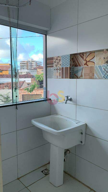 Apartamento para alugar com 2 quartos, 70m² - Foto 14