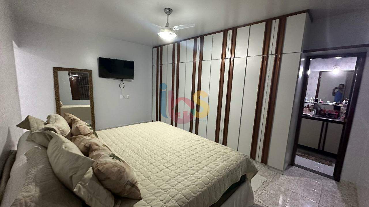 Casa à venda com 3 quartos, 307m² - Foto 14