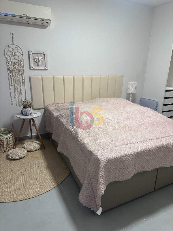 Apartamento à venda com 2 quartos, 72m² - Foto 9