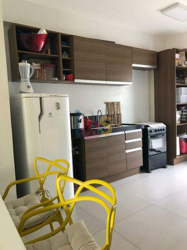 Apartamento à venda com 2 quartos, 72m² - Foto 8