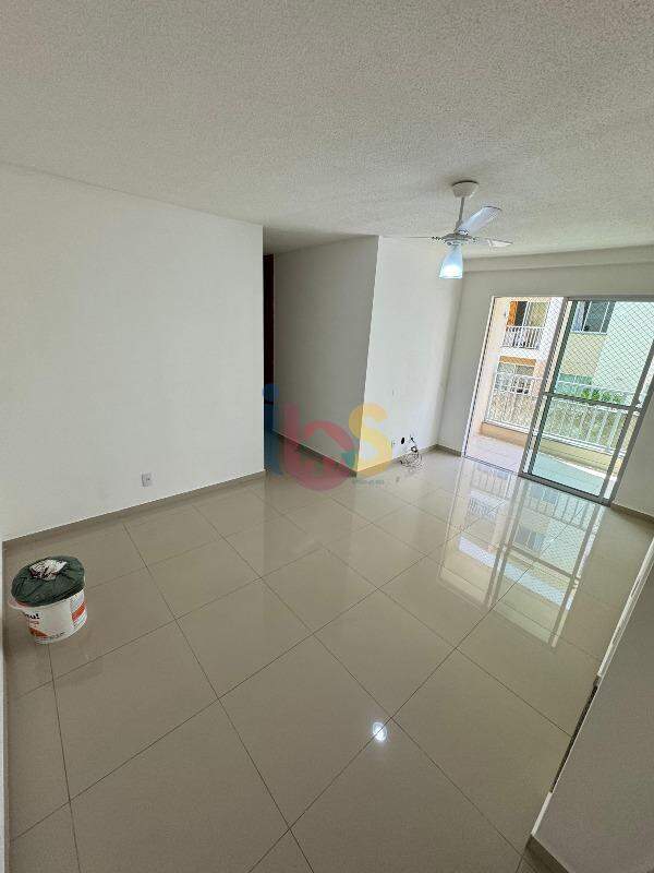 Apartamento à venda com 2 quartos, 68m² - Foto 4