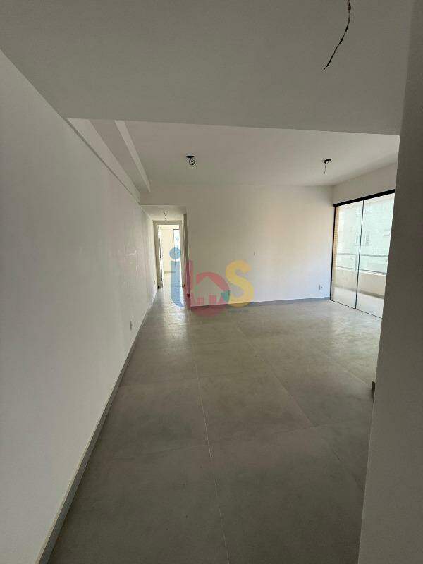 Apartamento à venda com 2 quartos, 80m² - Foto 4