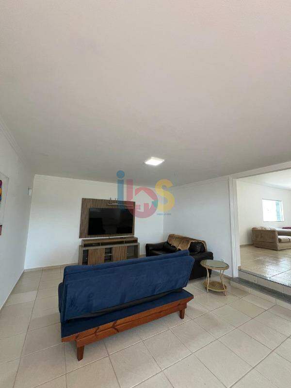 Casa para alugar com 6 quartos, 350m² - Foto 15