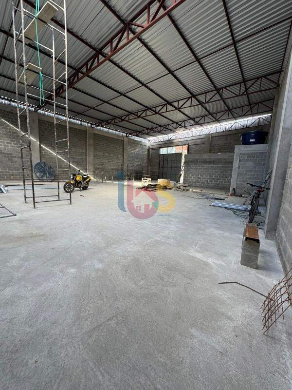 Depósito-Galpão-Armazém para alugar, 390m² - Foto 1