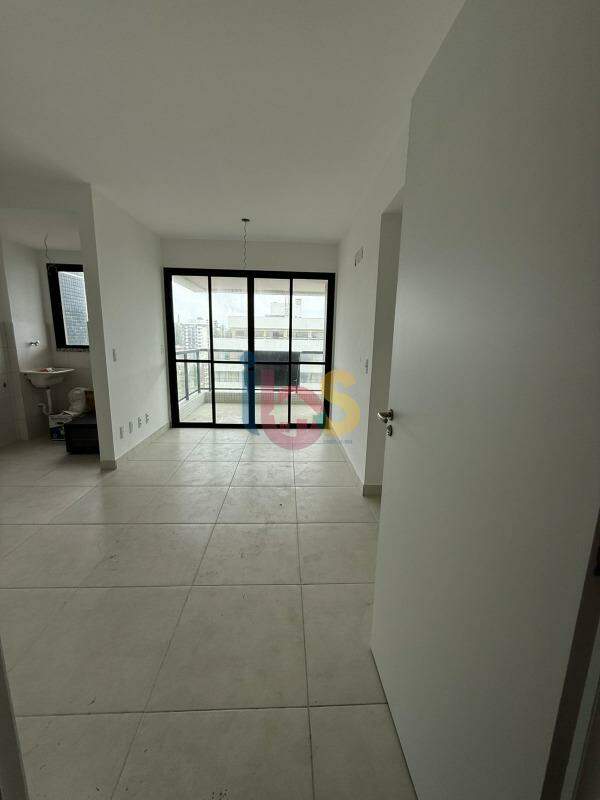 Apartamento à venda com 2 quartos, 60m² - Foto 9