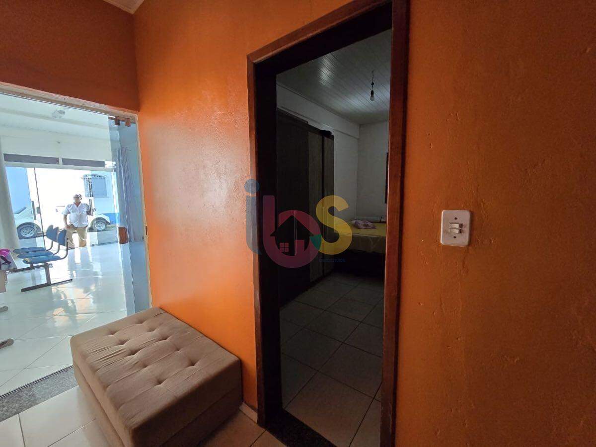 Casa à venda com 3 quartos, 325m² - Foto 11