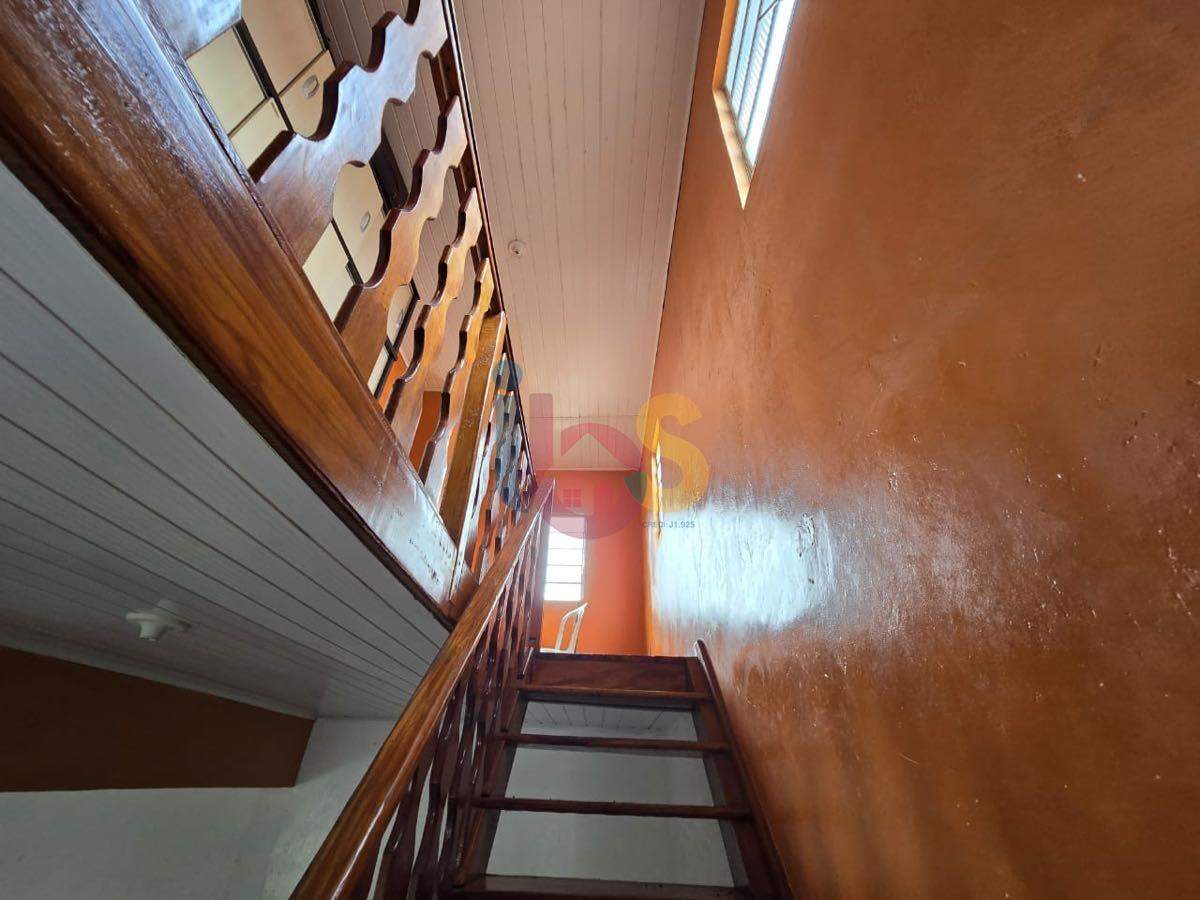 Casa à venda com 3 quartos, 325m² - Foto 10