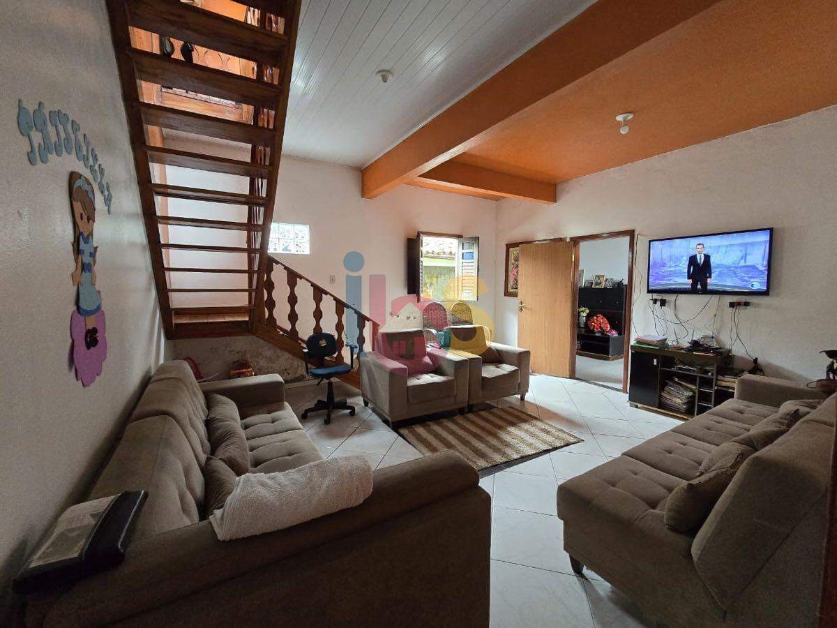 Casa à venda com 3 quartos, 325m² - Foto 4