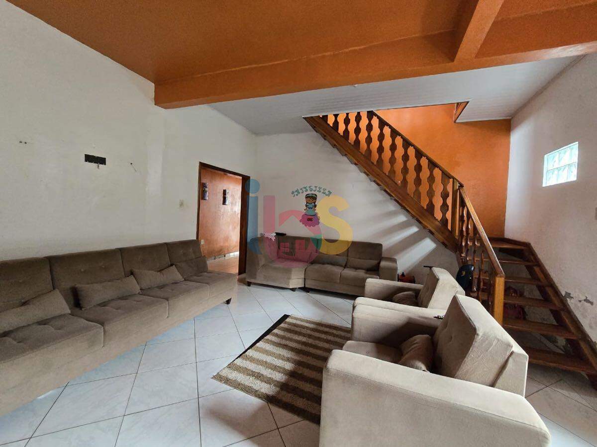 Casa à venda com 3 quartos, 325m² - Foto 3