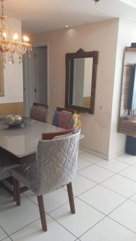 Apartamento à venda com 2 quartos, 80m² - Foto 2