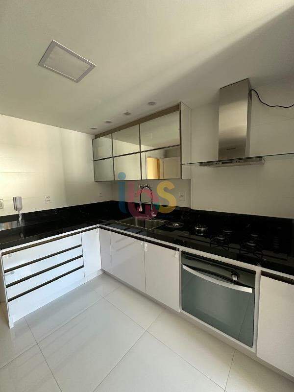 Apartamento à venda com 3 quartos, 105m² - Foto 3