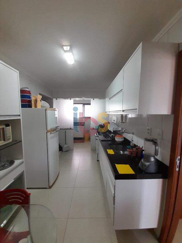 Apartamento para alugar com 3 quartos, 105m² - Foto 9