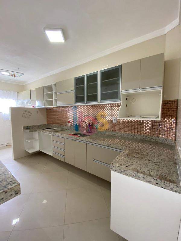 Apartamento à venda com 3 quartos, 106m² - Foto 10