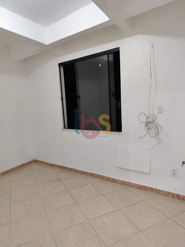 Apartamento para alugar com 2 quartos, 75m² - Foto 3