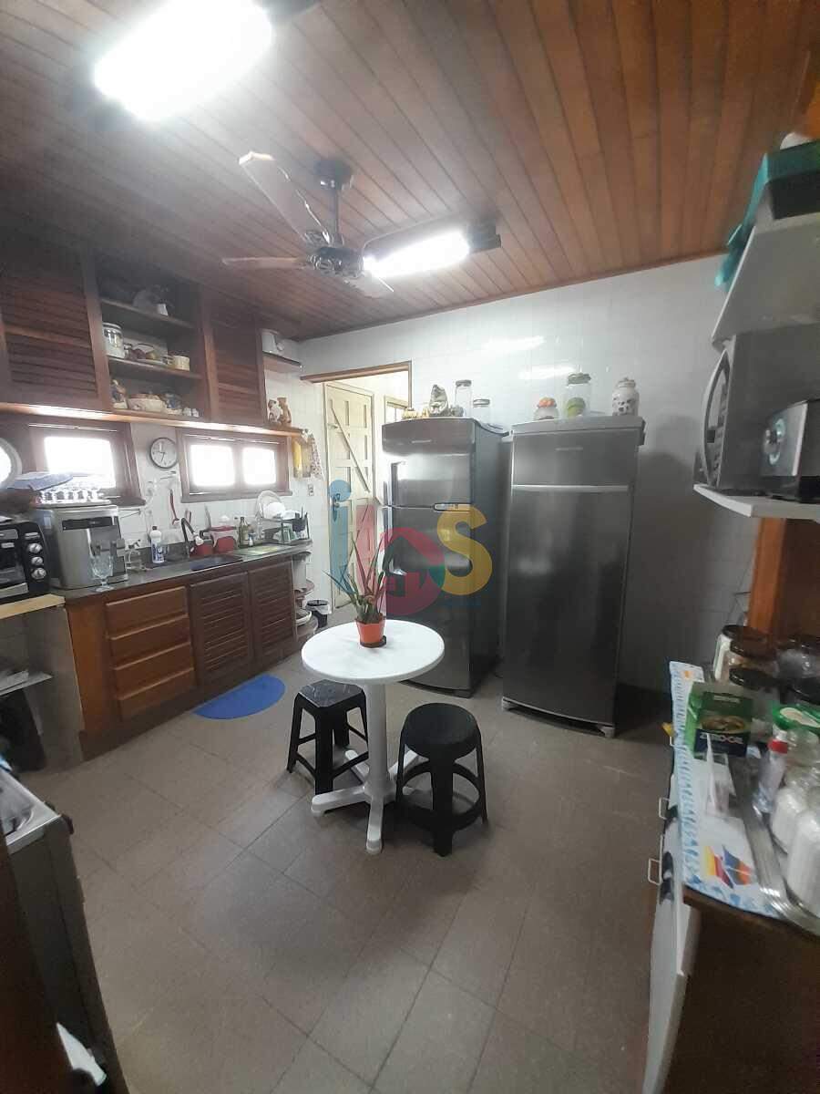 Casa para alugar com 3 quartos, 180m² - Foto 11