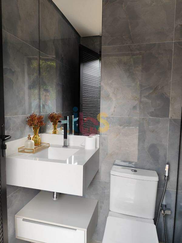 Casa à venda com 4 quartos, 350m² - Foto 40