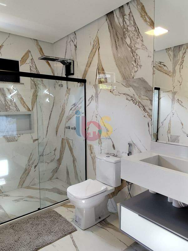 Casa à venda com 4 quartos, 350m² - Foto 15