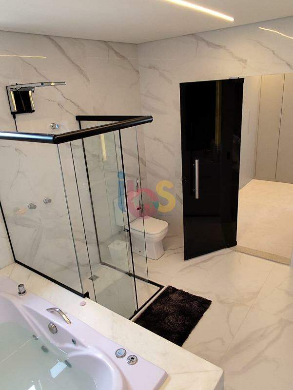 Casa à venda com 4 quartos, 350m² - Foto 26