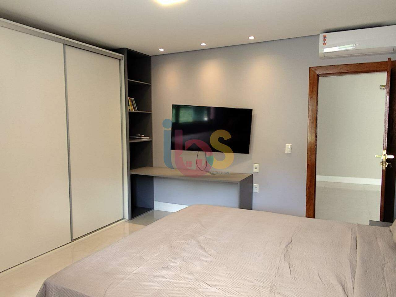 Casa à venda com 4 quartos, 350m² - Foto 19