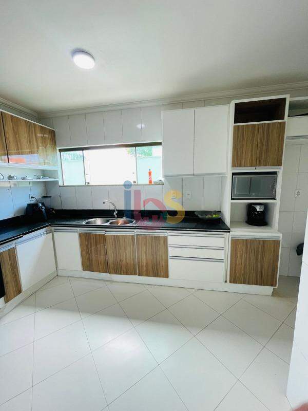 Casa para alugar com 5 quartos, 280m² - Foto 20