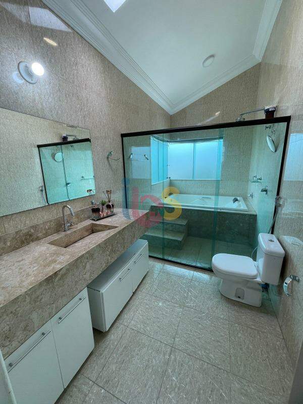 Casa para alugar com 5 quartos, 280m² - Foto 15