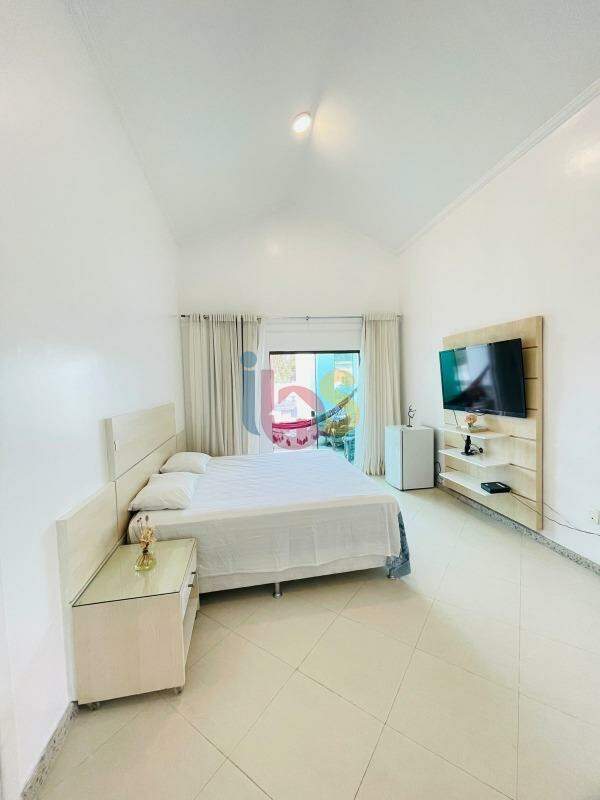 Casa para alugar com 5 quartos, 280m² - Foto 13