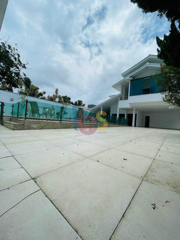 Casa para alugar com 5 quartos, 280m² - Foto 3