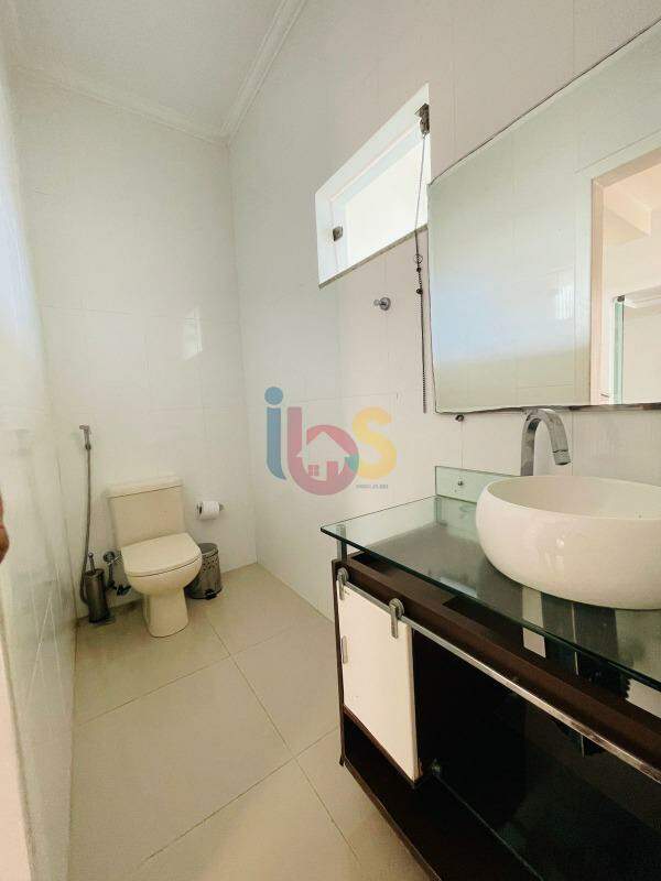 Casa para alugar com 5 quartos, 280m² - Foto 11