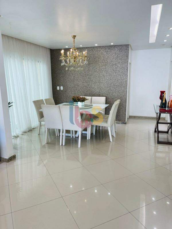 Casa para alugar com 5 quartos, 280m² - Foto 12