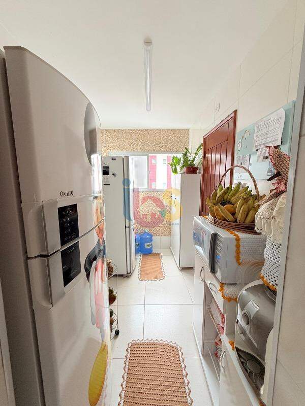 Apartamento à venda com 3 quartos, 132m² - Foto 9