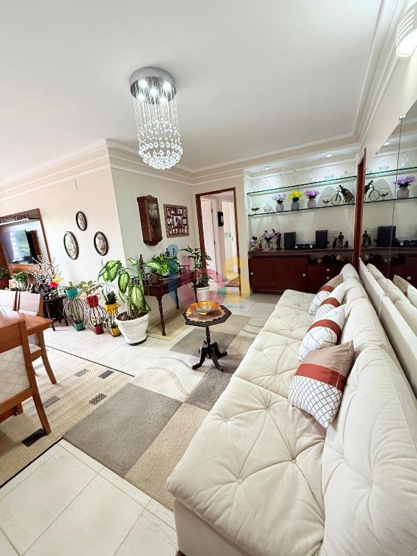 Apartamento à venda com 3 quartos, 132m² - Foto 2