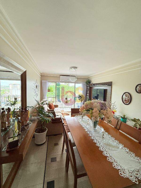 Apartamento à venda com 3 quartos, 132m² - Foto 3