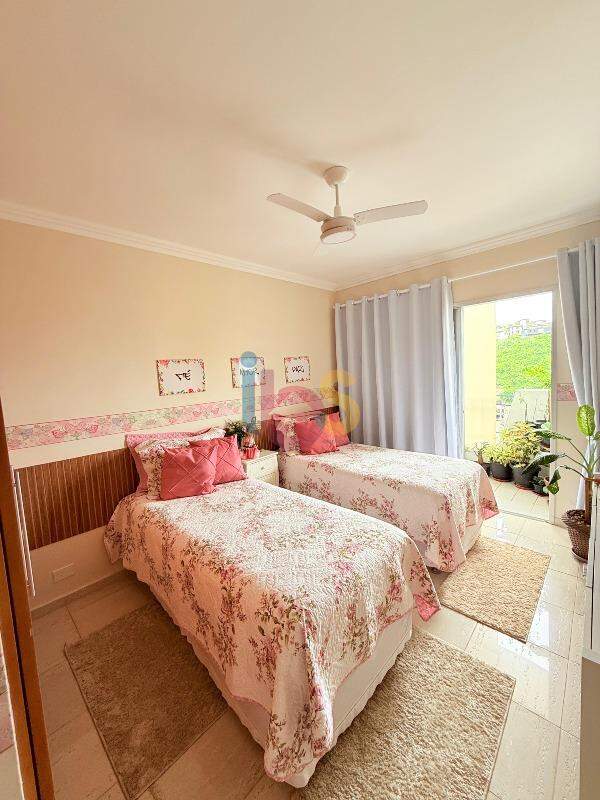 Apartamento à venda com 3 quartos, 132m² - Foto 4