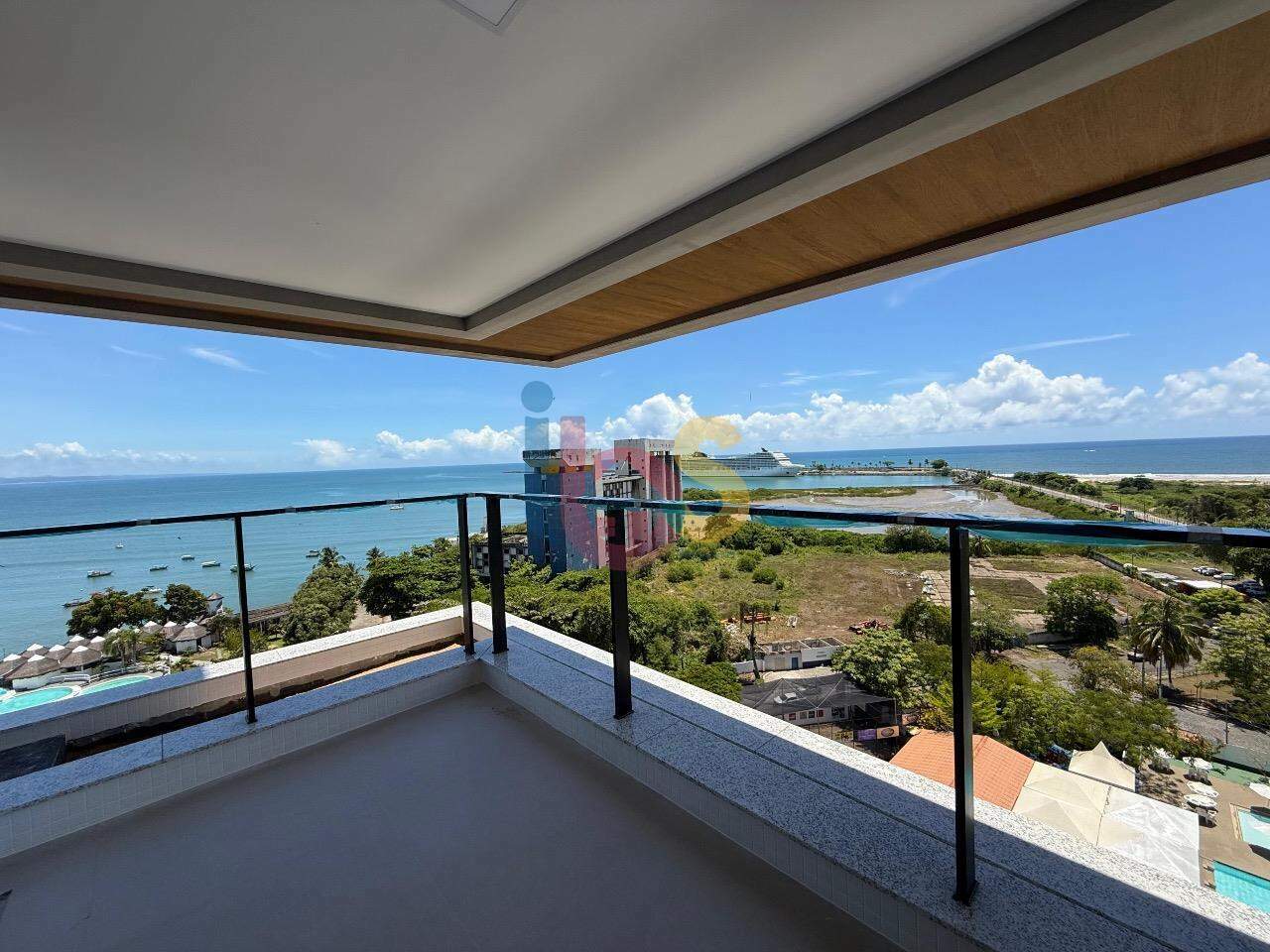 Apartamento à venda com 4 quartos, 218m² - Foto 1