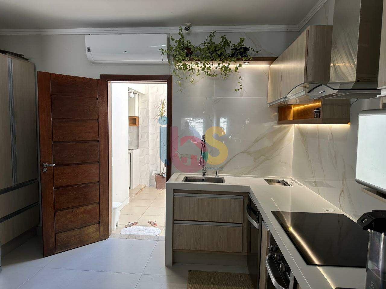 Casa à venda com 2 quartos, 100m² - Foto 12