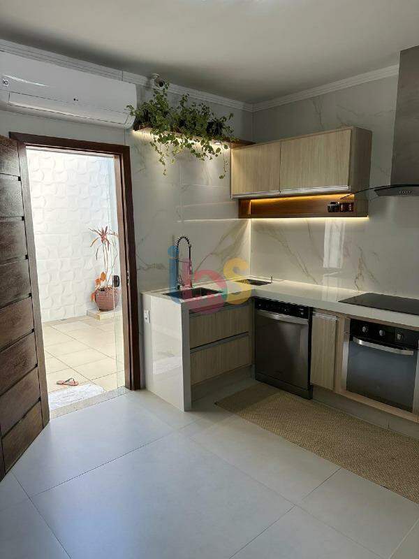 Casa à venda com 2 quartos, 100m² - Foto 5
