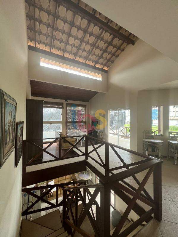 Casa para alugar com 4 quartos, 241m² - Foto 10