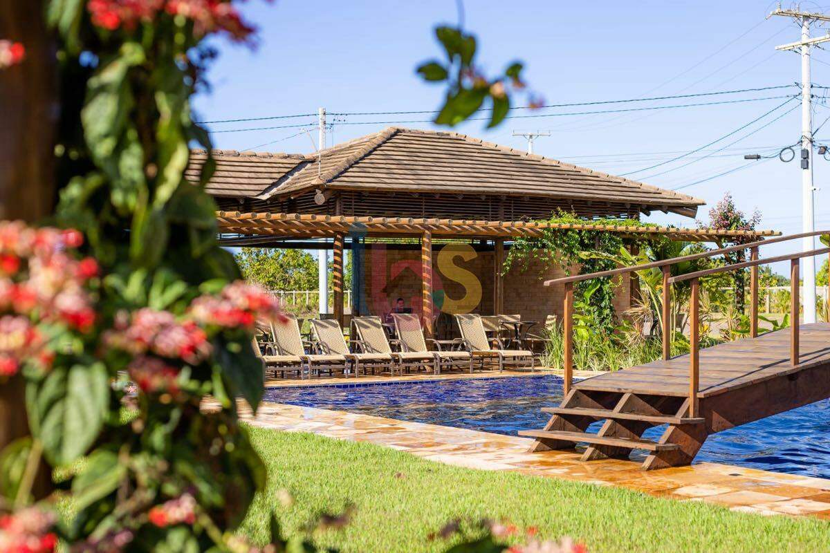 Casa à venda com 4 quartos, 200m² - Foto 3