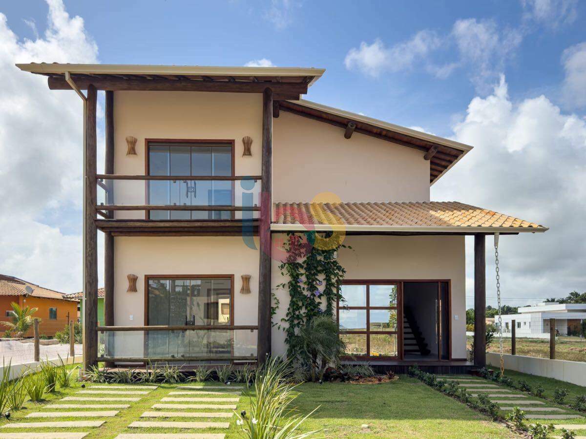 Casa à venda com 4 quartos, 200m² - Foto 1