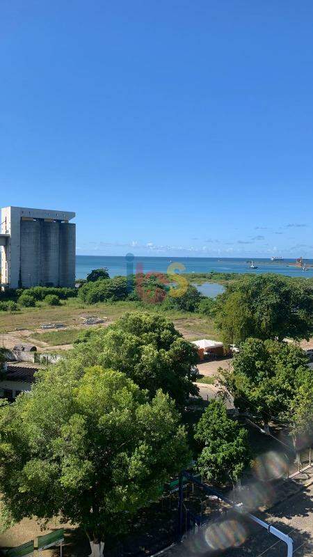 Apartamento à venda com 3 quartos, 150m² - Foto 4