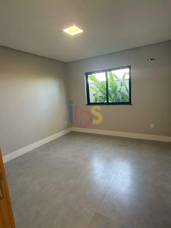 Casa à venda com 3 quartos, 250m² - Foto 14