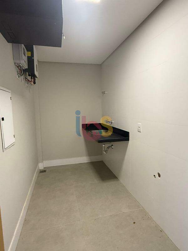 Casa à venda com 3 quartos, 250m² - Foto 15
