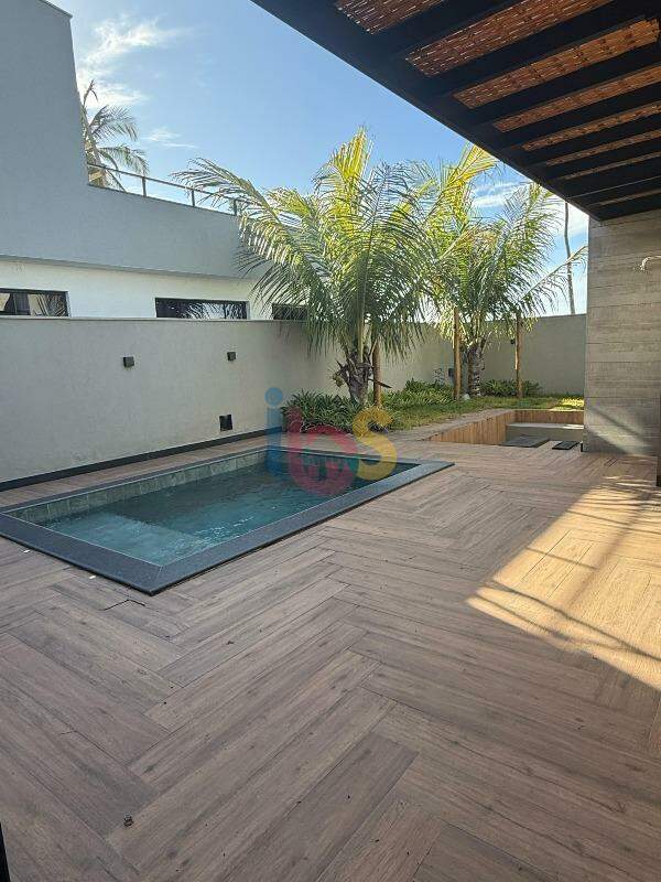 Casa à venda com 3 quartos, 250m² - Foto 8