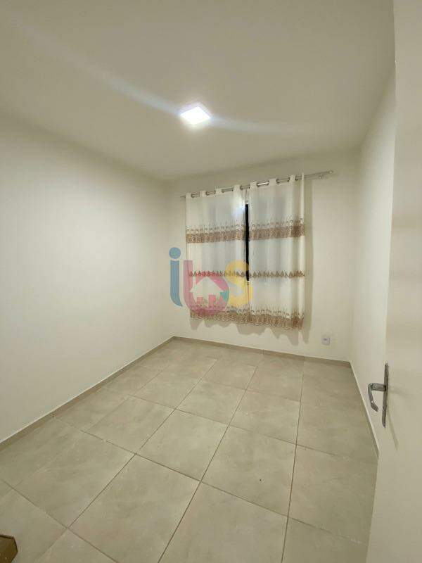 Apartamento à venda com 2 quartos, 70m² - Foto 2