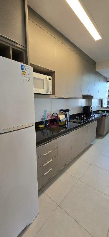 Apartamento à venda com 2 quartos, 96m² - Foto 11