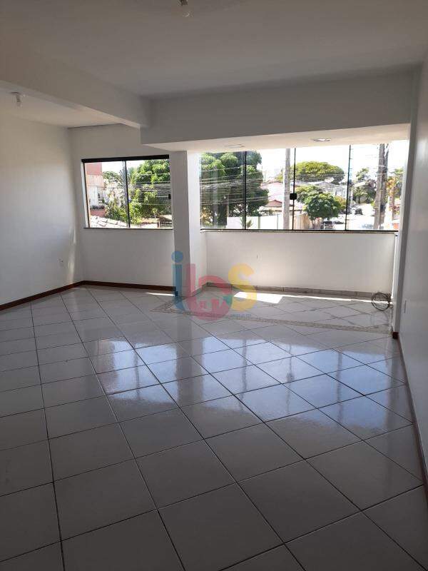 Apartamento para alugar com 2 quartos, 98m² - Foto 2