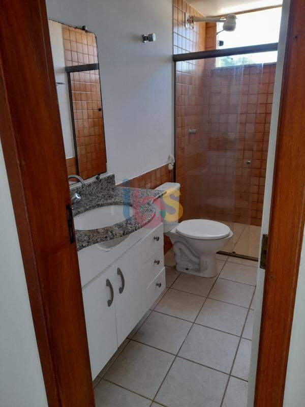 Apartamento para alugar com 2 quartos, 98m² - Foto 9
